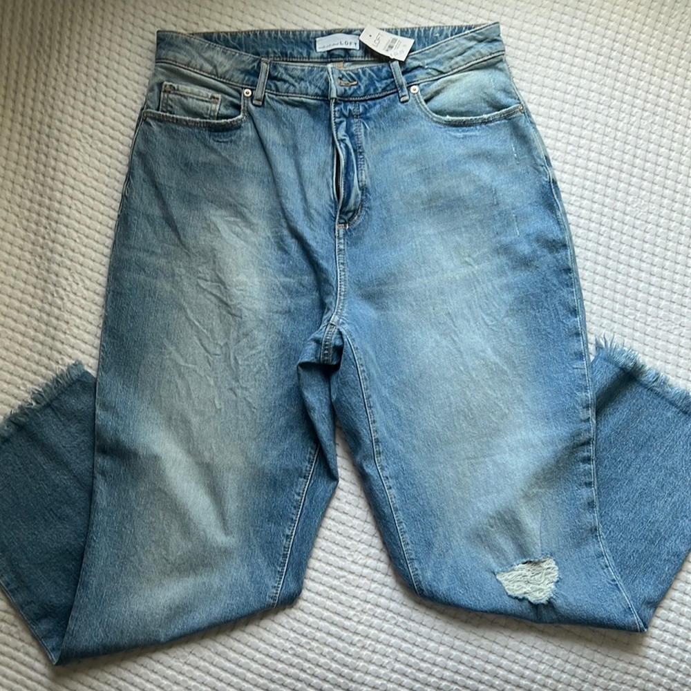 Loft Curvy Straight Crop Jean with frayed hem